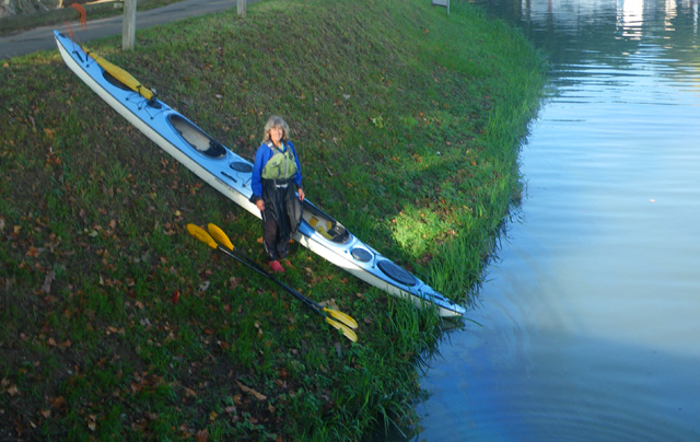 Garonne, france, Tandem DoubleShot kayak ready to launch